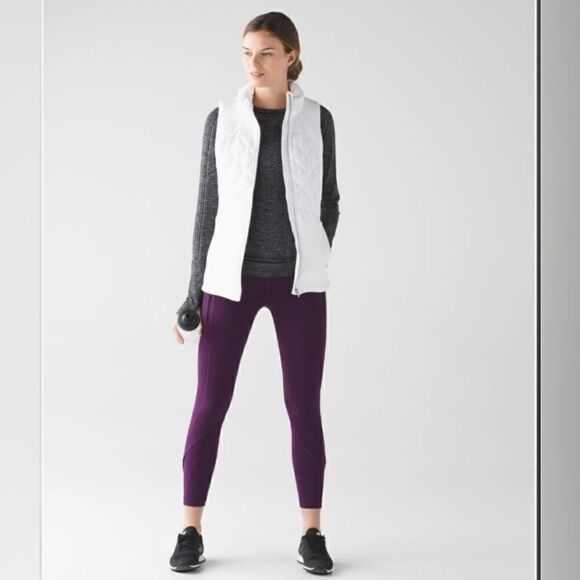 Lululemon Size 6 Inspire Tight II  Plum Mesh Leggings Zip Pockets - Picture 3 of 14